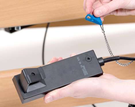 AKS Pflegebett L4 - Fernbedienung sperren AKS Pflegebett L4 - Fernbedienung sperren